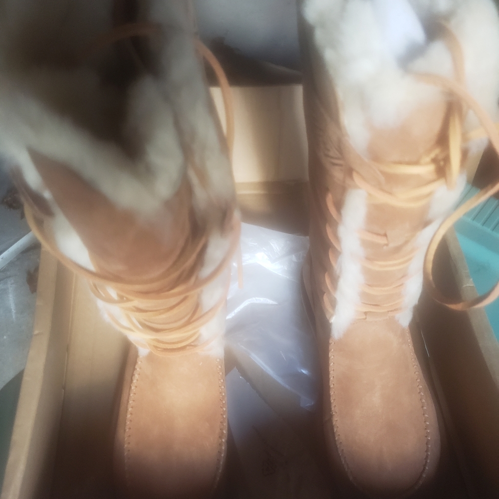 Uggs Boot - image 3